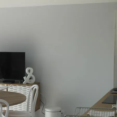 Les Villas Des Jardins De La Fontaine 펜션 사흘라 라 카네다