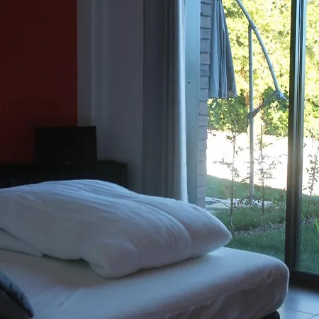 Les Villas Des Jardins De La Fontaine 펜션 *